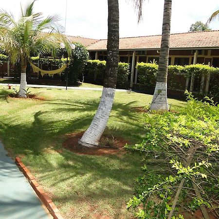 Hotel Pousada Vale Do Sol Em Pompeia Екстер'єр фото