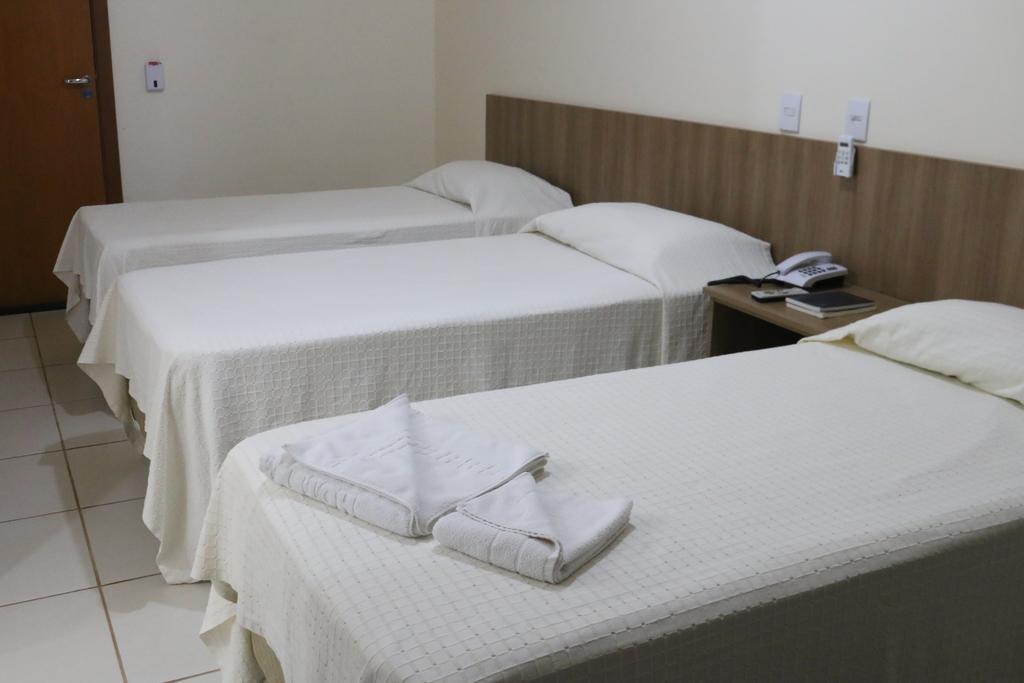 Hotel Pousada Vale Do Sol Em Pompeia Екстер'єр фото